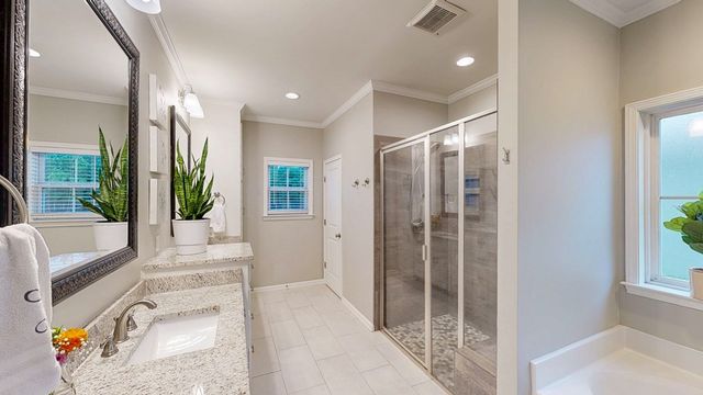 103 Live Oak Court, Headland, AL 36345