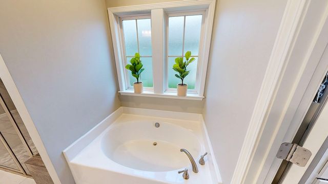 103 Live Oak Court, Headland, AL 36345
