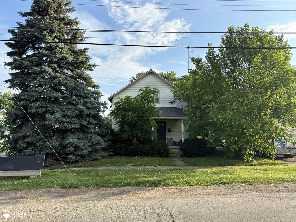 3926 W Court Street, Flint, MI 48532