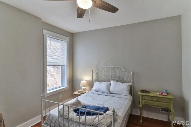 3902 Shaw Boulevard, St Louis, MO 63110