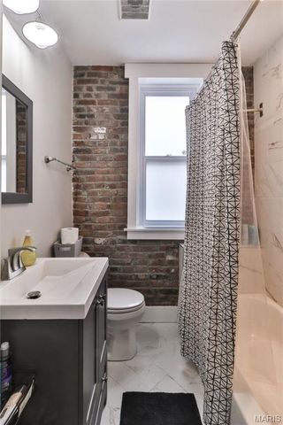 3902 Shaw Boulevard, St Louis, MO 63110