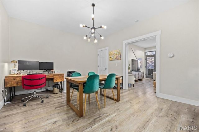 3902 Shaw Boulevard, St Louis, MO 63110