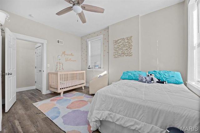 3902 Shaw Boulevard, St Louis, MO 63110