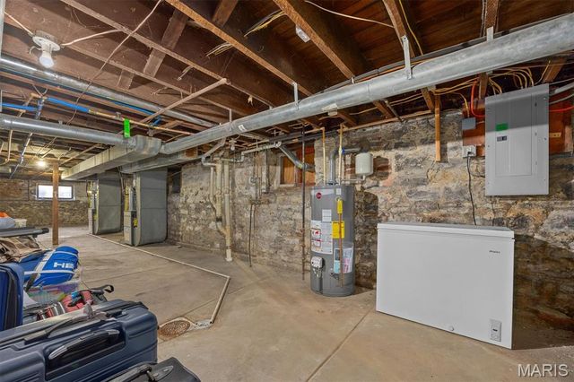 3902 Shaw Boulevard, St Louis, MO 63110