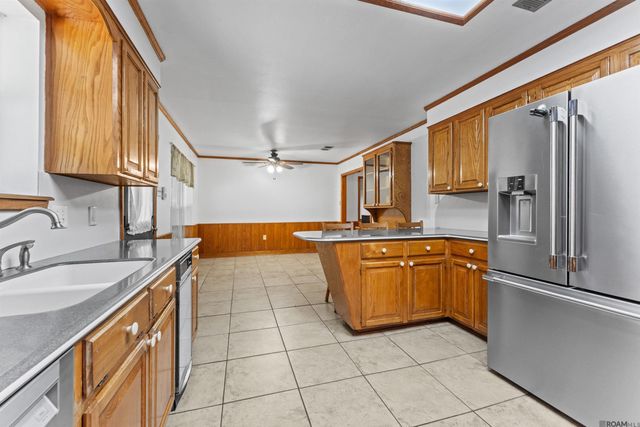 7021 Bryce Canyon Dr, Central, LA 70739