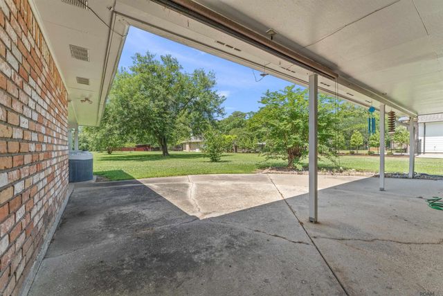 7021 Bryce Canyon Dr, Central, LA 70739