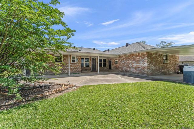 7021 Bryce Canyon Dr, Central, LA 70739