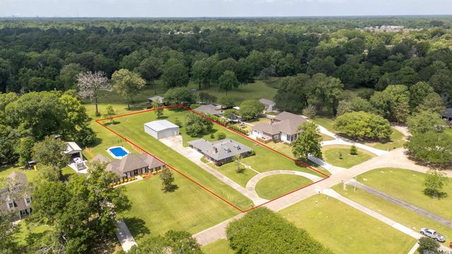 7021 Bryce Canyon Dr, Central, LA 70739