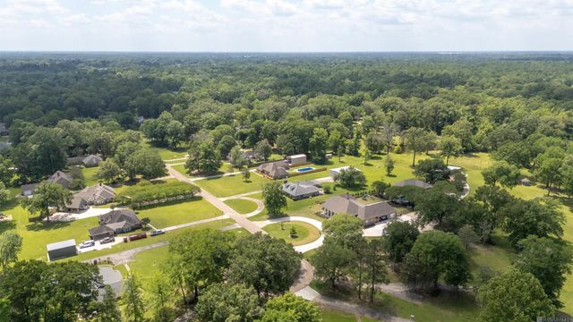 7021 Bryce Canyon Dr, Central, LA 70739