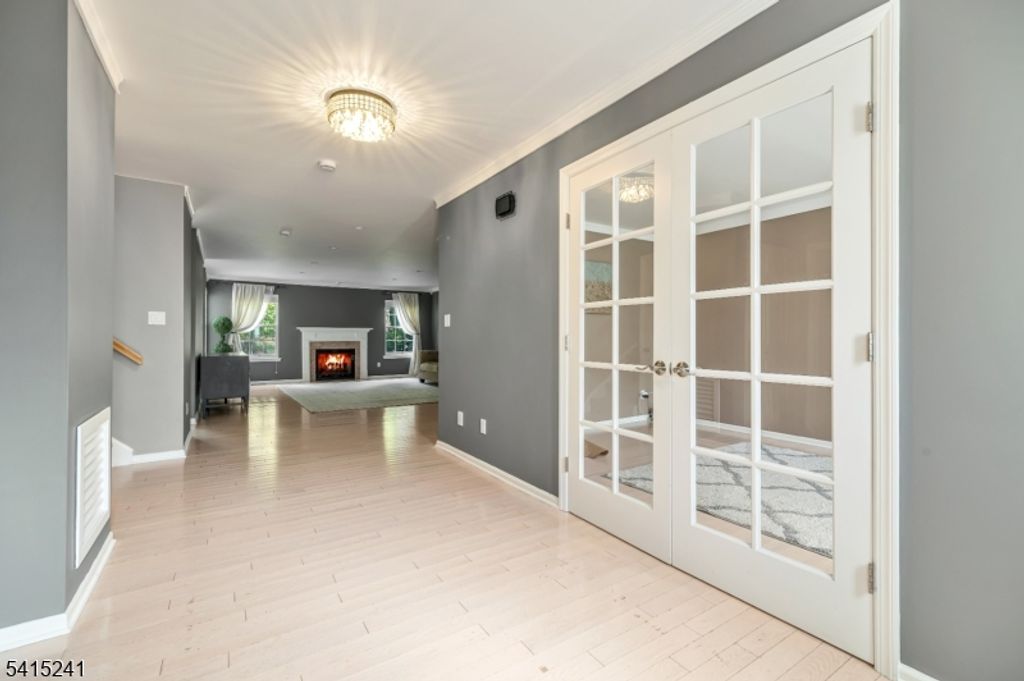 130 Butternut Dr 130, Wayne Twp., NJ 07470 — photo 2