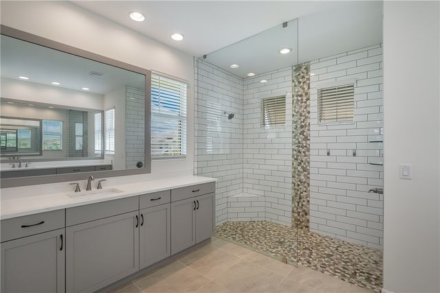 5691 Bent Pine Square, Vero Beach, FL 32967