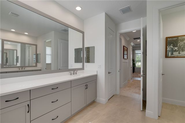 5691 Bent Pine Square, Vero Beach, FL 32967