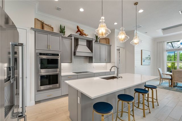 5691 Bent Pine Square, Vero Beach, FL 32967