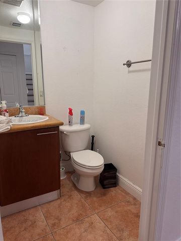 7400 NW 178th St 7400, Hialeah, FL 33015