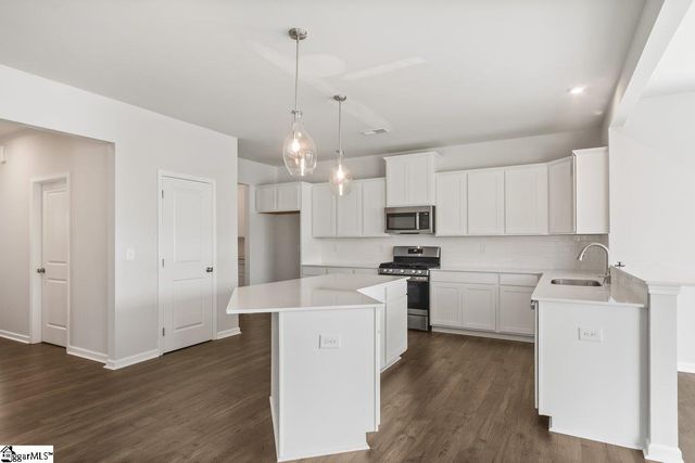 18 Stumphouse Street, Greenville, SC 29607