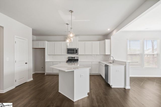 18 Stumphouse Street, Greenville, SC 29607