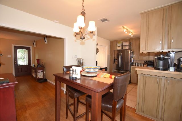 1130 Stonecrest Drive, Houston, TX 77018