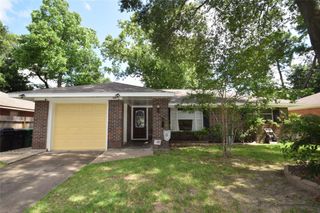 1130 Stonecrest Drive, Houston, TX 77018
