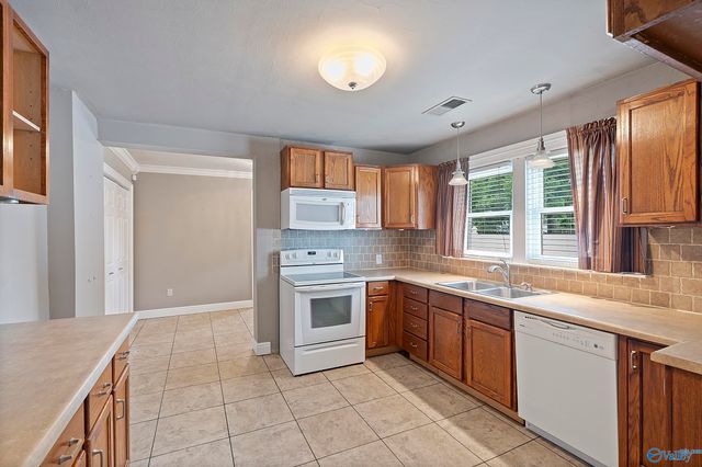 1130 9th Avenue, Decatur, AL 35601