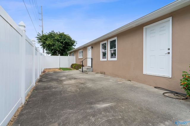 1130 9th Avenue, Decatur, AL 35601