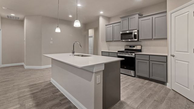 1907 JACKSON Street, Cleburne, TX 76033
