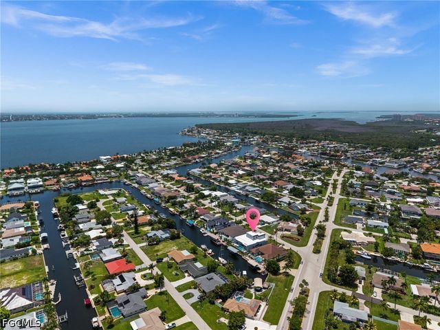 5305 Bayshore AVE, Cape Coral, FL 33904