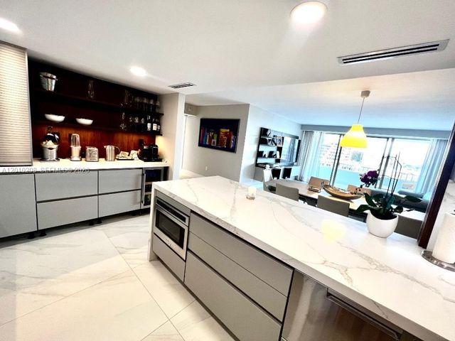 155 Ocean Lane Dr 1105, Key Biscayne, FL 33149