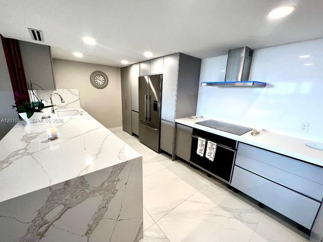 155 Ocean Lane Dr 1105, Key Biscayne, FL 33149
