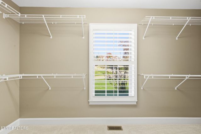 597 Carrington Blvd, Lenoir City, TN 37771