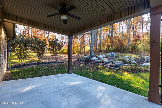 597 Carrington Blvd, Lenoir City, TN 37771