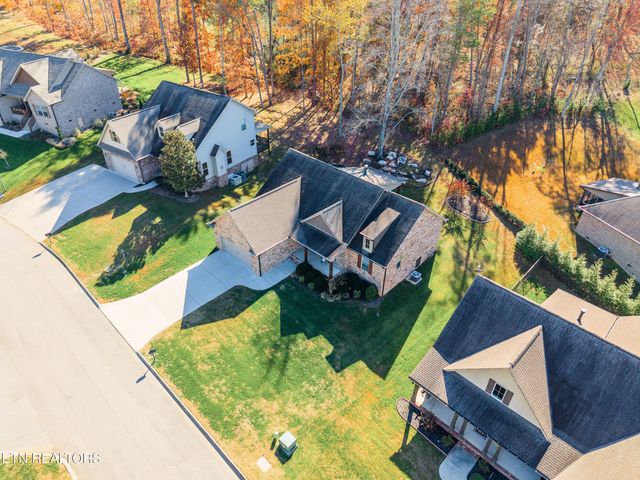 597 Carrington Blvd, Lenoir City, TN 37771