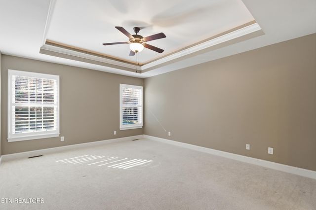 597 Carrington Blvd, Lenoir City, TN 37771