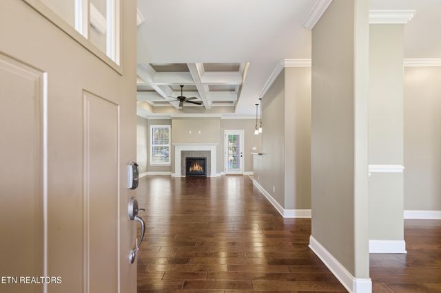 597 Carrington Blvd, Lenoir City, TN 37771