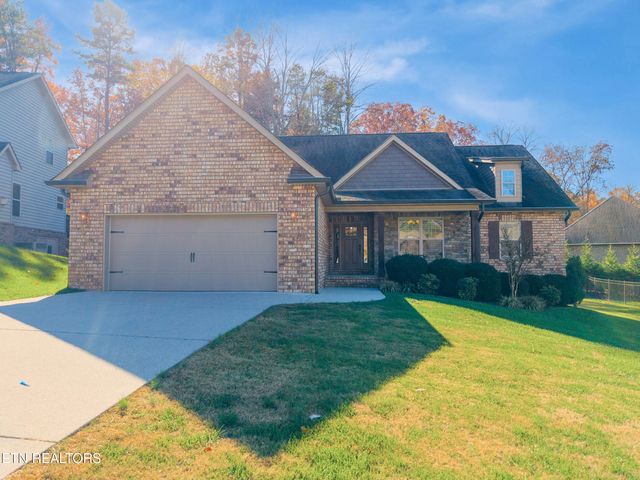 597 Carrington Blvd, Lenoir City, TN 37771