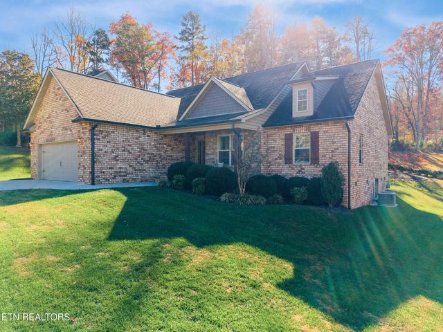 597 Carrington Blvd, Lenoir City, TN 37771