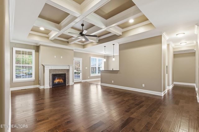 597 Carrington Blvd, Lenoir City, TN 37771