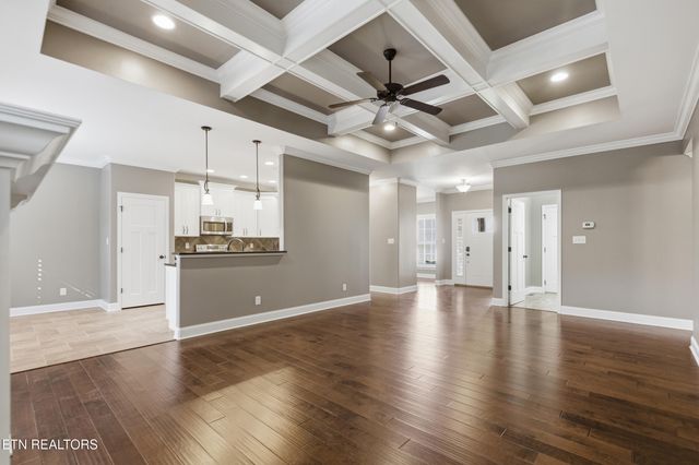 597 Carrington Blvd, Lenoir City, TN 37771