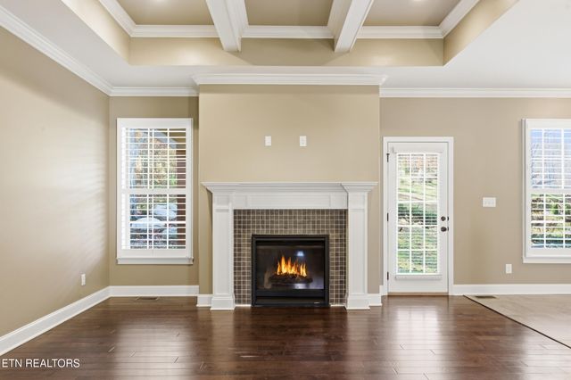 597 Carrington Blvd, Lenoir City, TN 37771