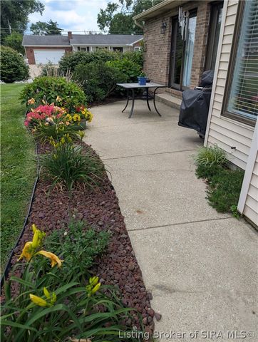 50 Virginia Drive, Jeffersonville, IN 47130