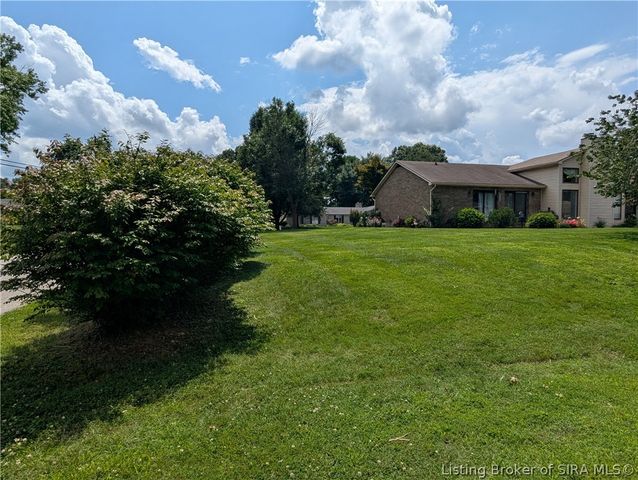 50 Virginia Drive, Jeffersonville, IN 47130