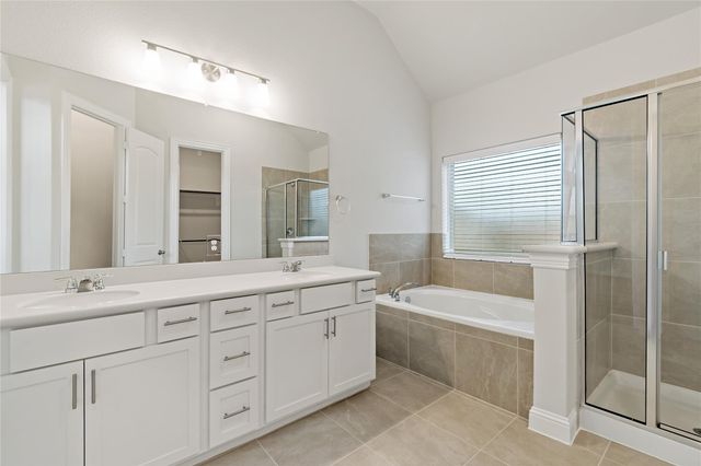 2131 Villa Flora Lane, Friendswood, TX 77546