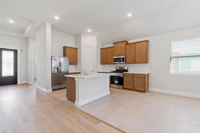 2131 Villa Flora Lane, Friendswood, TX 77546