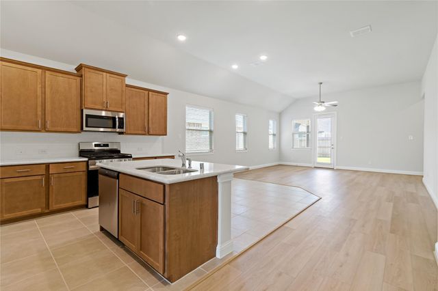 2131 Villa Flora Lane, Friendswood, TX 77546