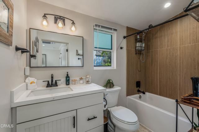 3880 Loma Vista Road, Ventura, CA 93003