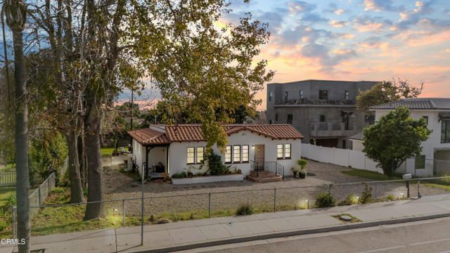 3880 Loma Vista Road, Ventura, CA 93003