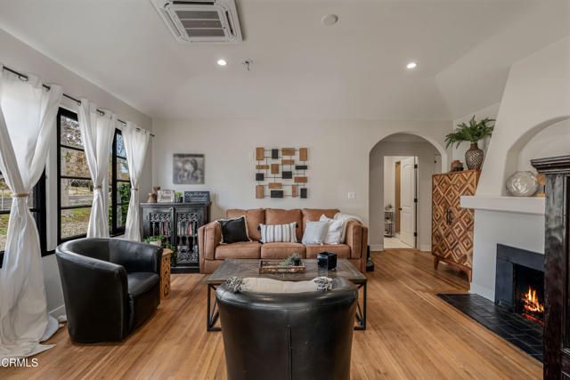 3880 Loma Vista Road, Ventura, CA 93003