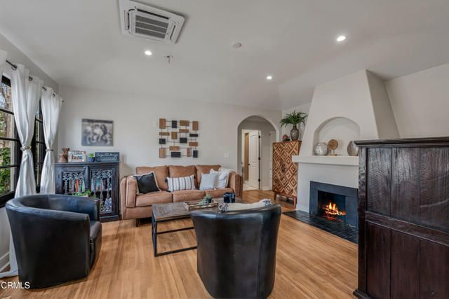 3880 Loma Vista Road, Ventura, CA 93003