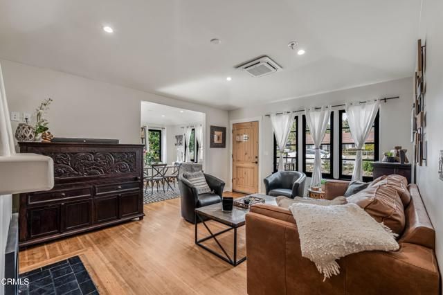 3880 Loma Vista Road, Ventura, CA 93003