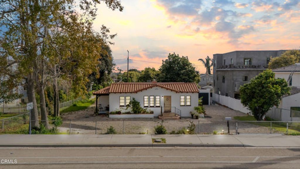 3880 Loma Vista Road, Ventura, CA 93003