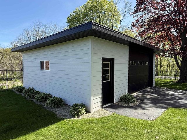 10801 N Vogel Road, Milton, WI 53563